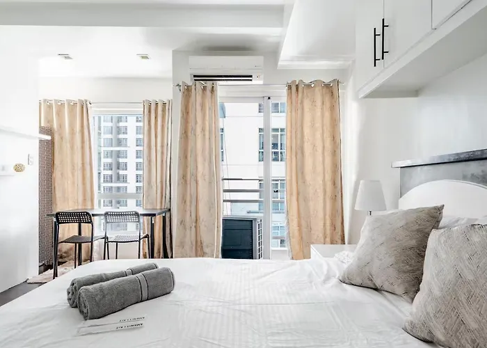 Codys Corner Bgc Private Aparthotel