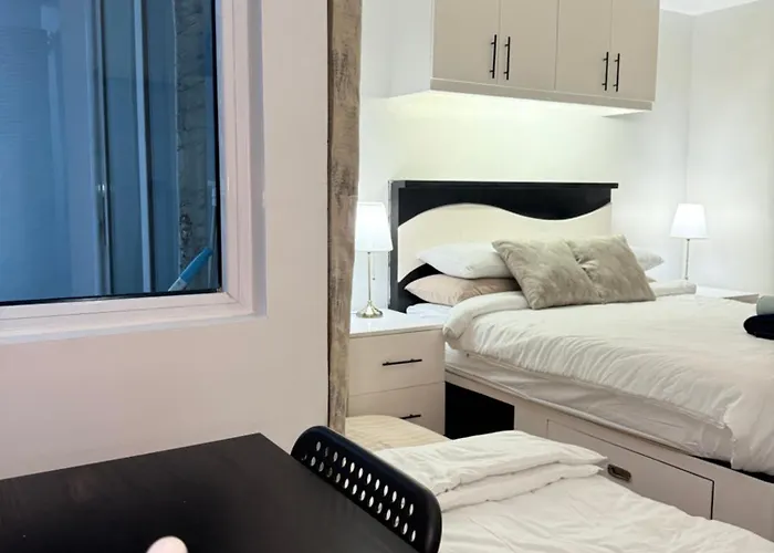 Aparthotel Codys Corner Bgc Private
