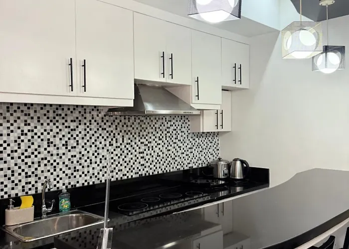 Codys Corner Bgc Private Aparthotel 4*