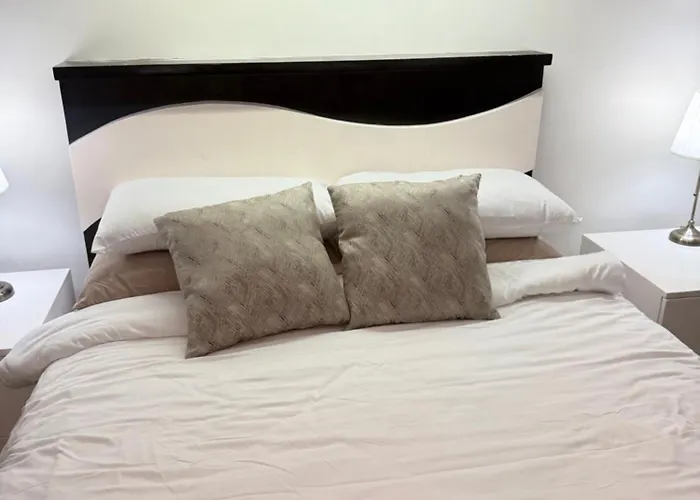 Aparthotel Codys Corner Bgc Private 4*